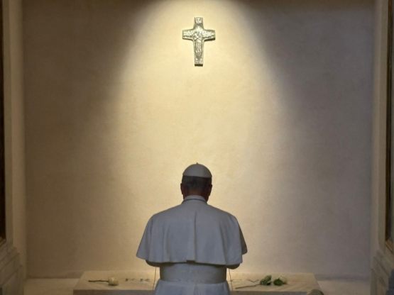 Basílica Santa María la Mayor: El papa León XIV visitó la tumba de Francisco 