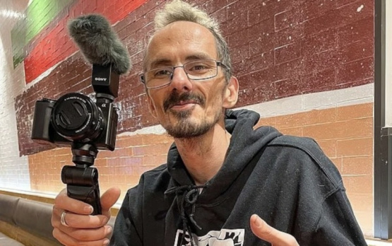 Murió streamer durante transmisión: Hacía desafíos de humillaciones 