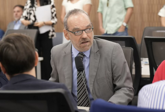 Designaron a Fernando Iglesias como nuevo embajador del país