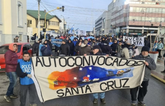 Conflicto salarial con la Policía en Santa Cruz: Protestas, acampe y refuerzo de fuerzas federales de Nación