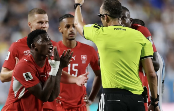 ¿Por qué expulsaron a Embolo?: La regla FIFA que dejó a Suiza con un jugador menos ante Argentina