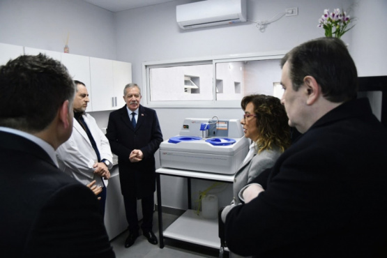Santiago: El gobernador Elías Suárez participó de la inauguración del renovado edificio del hospital de Beltrán 